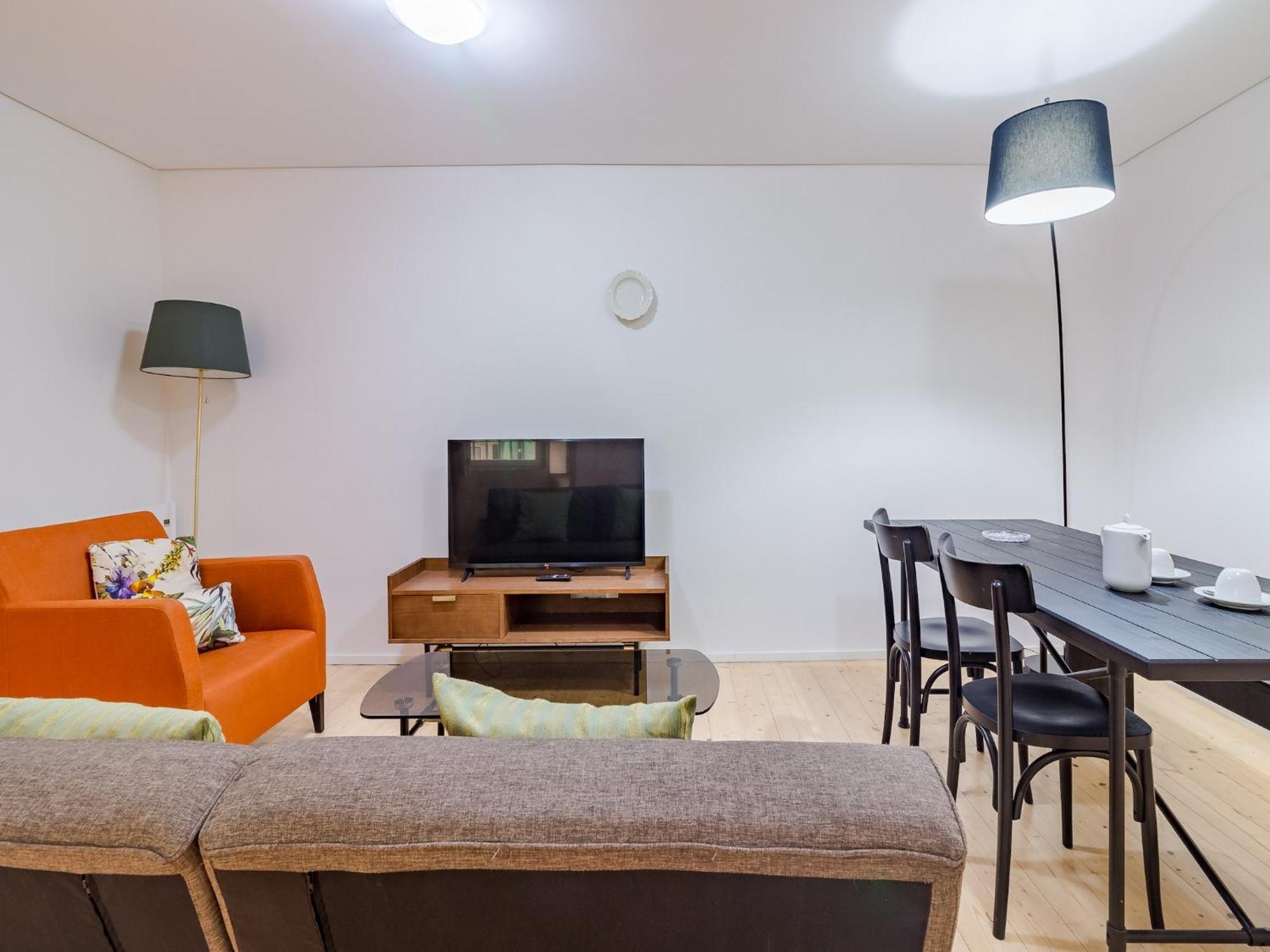 1-bedroom In Porto's Heart Porto